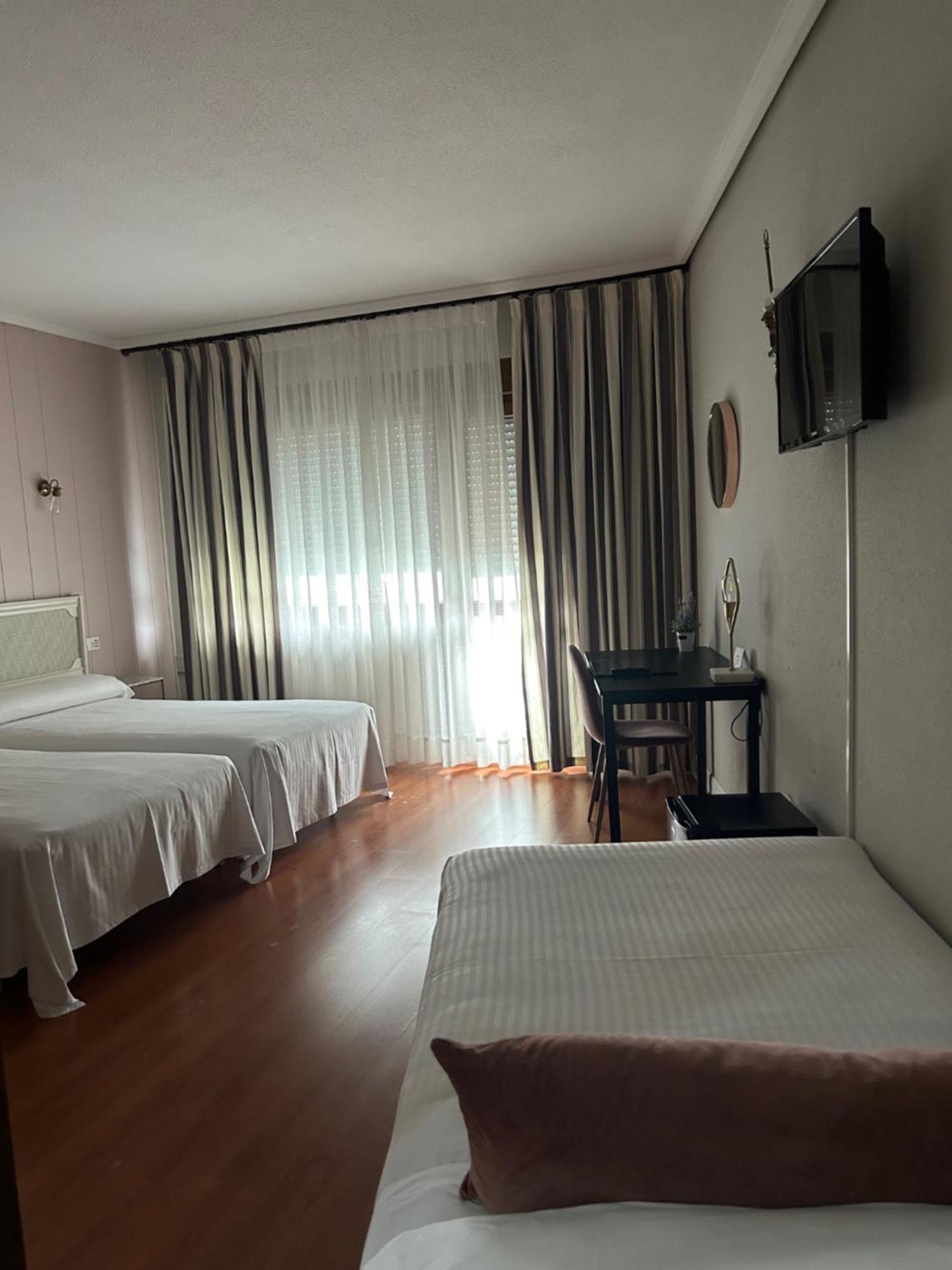 טורלאבגה Hotel Marques De Santillana מראה חיצוני תמונה