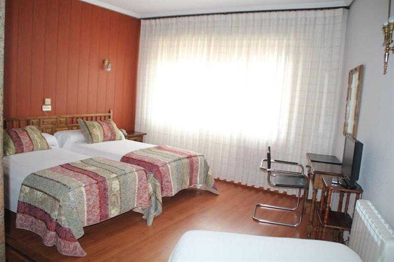 טורלאבגה Hotel Marques De Santillana מראה חיצוני תמונה
